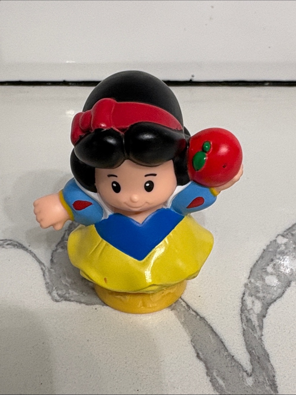Little People Snow White With Apple 2014